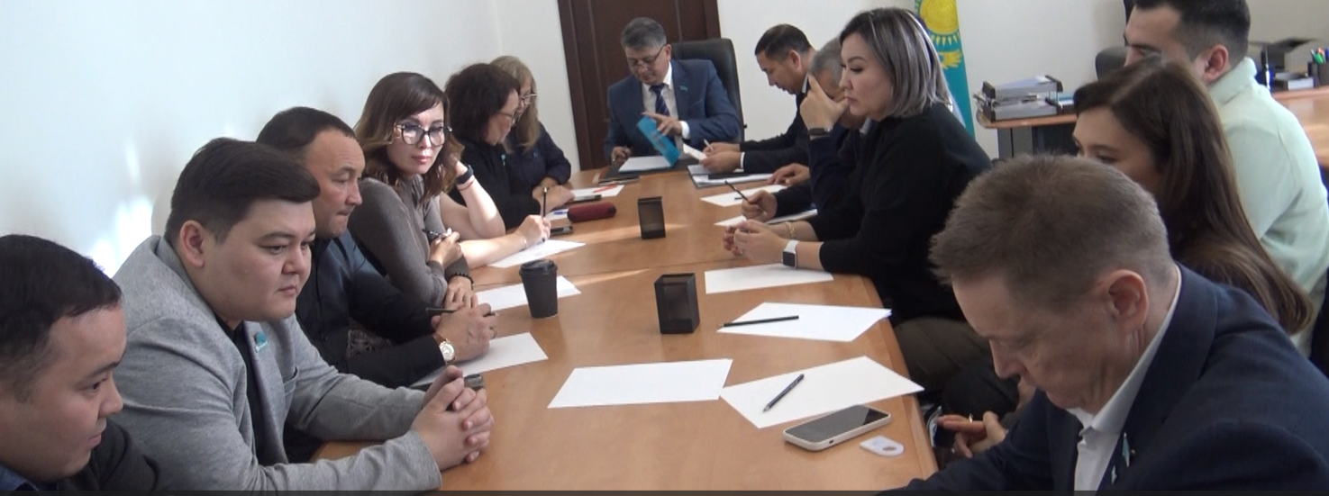 Сегодня, 2 ноября 2023 года, под председательством Армана Исмаилова, состоялось совместное заседание постоянных депутатских комиссий Костанайского городского маслихата.