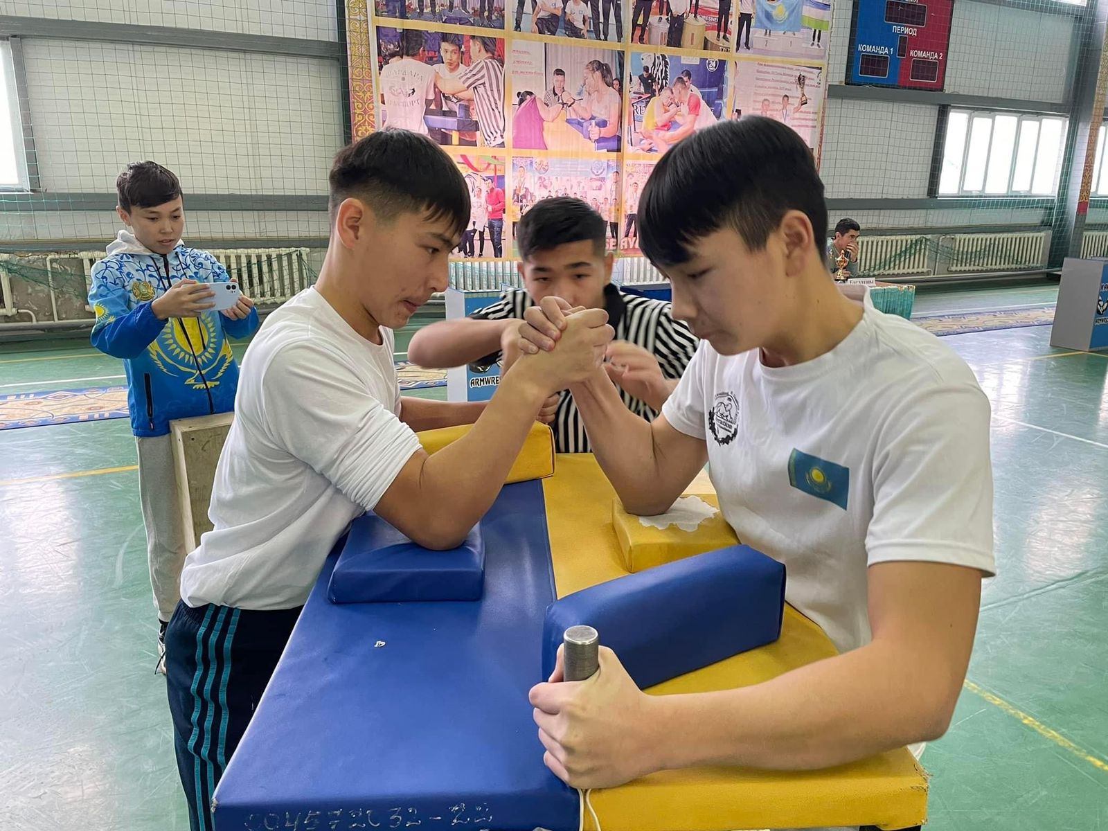 Қаратөбеде қол күресінен іріктеу чемпионаты өтті