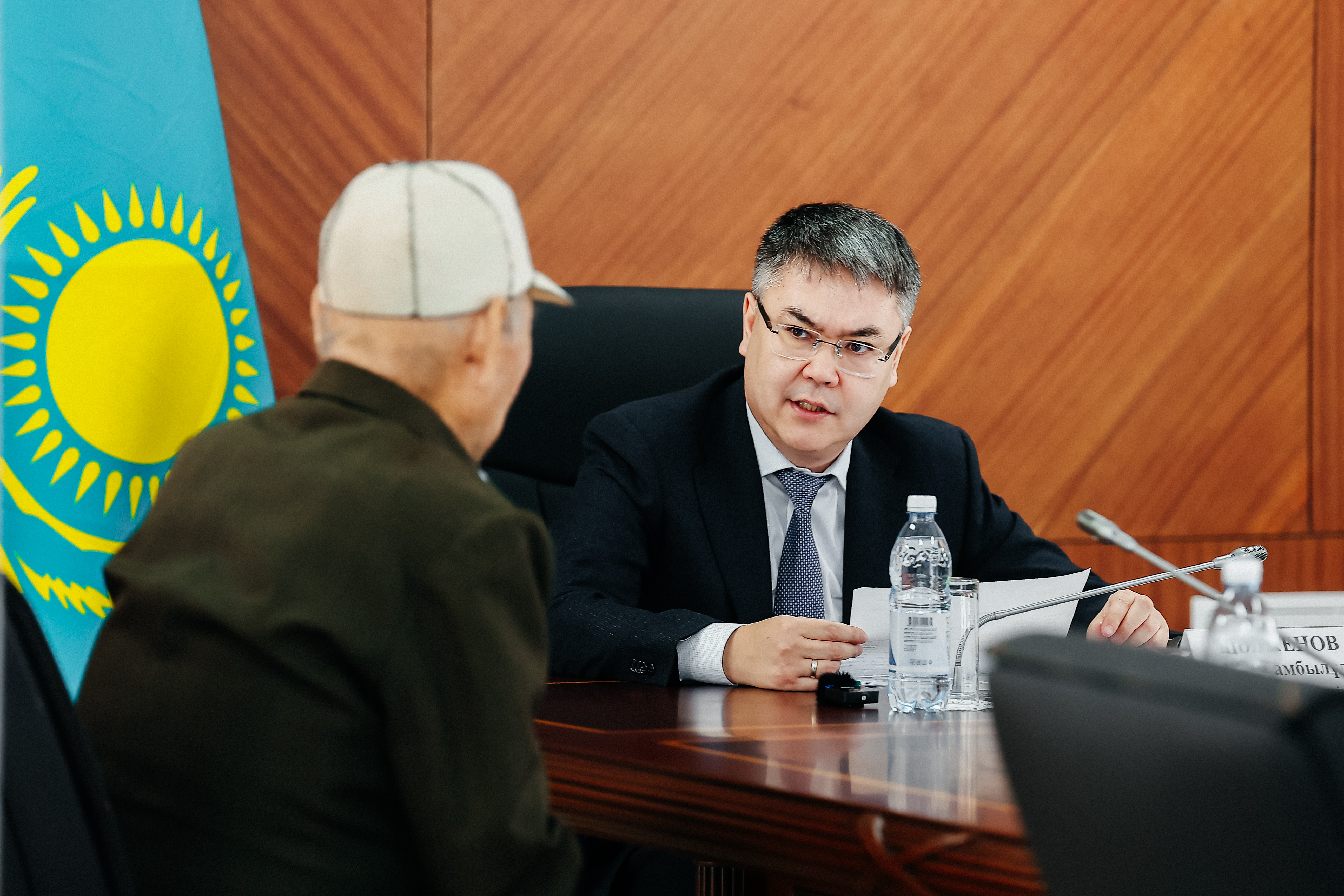 Облыс әкімі азаматтарды жеке сауалдары бойынша қабылдады