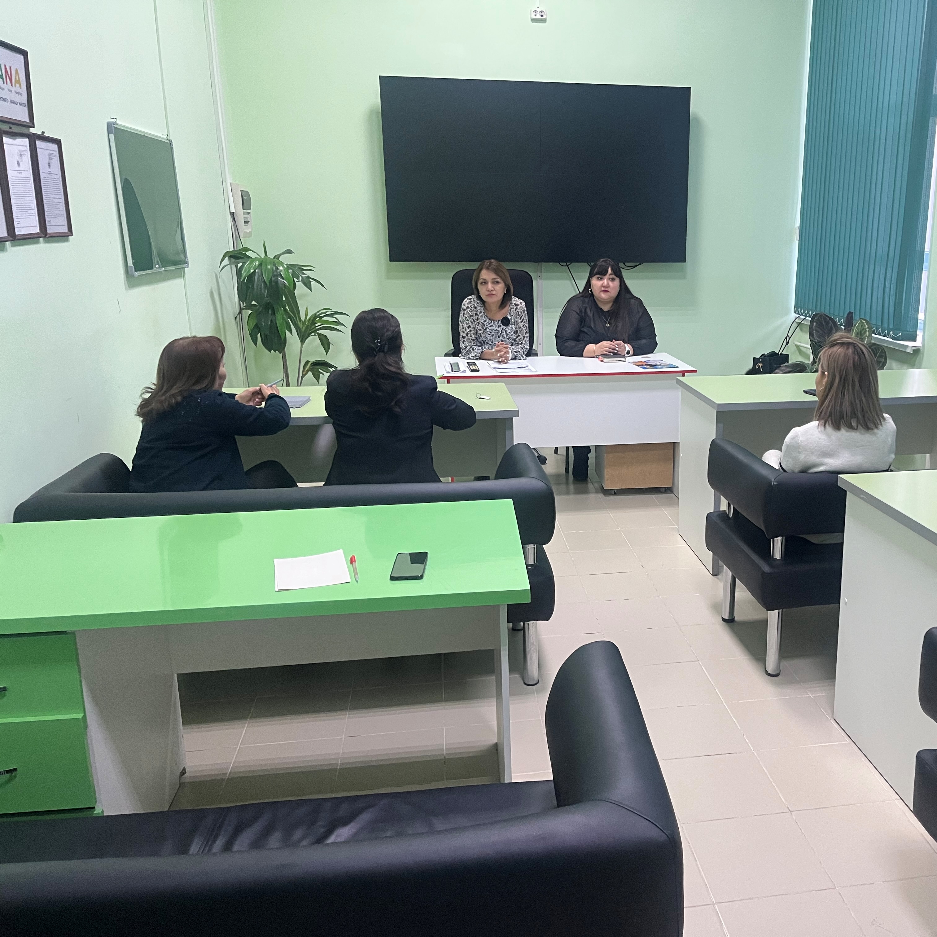 30 ноября 2023 года представители департамента юстиции провели семинар для сотрудников городского отдела №1 филиала НАО «Государственная корпорация «Правительства для граждан» по Актюбинской области.