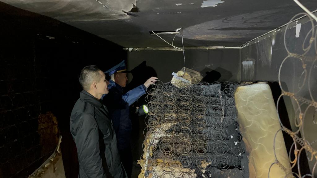 Нарушена норма о запрете переоборудования под хостел подвального помещения – министр по ЧС о пожаре в Алматы