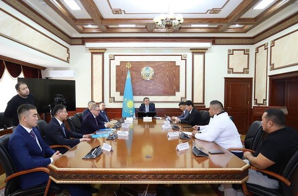 Аймақ басшысы Азия ойындарының жүлдегерлерін қабылдады