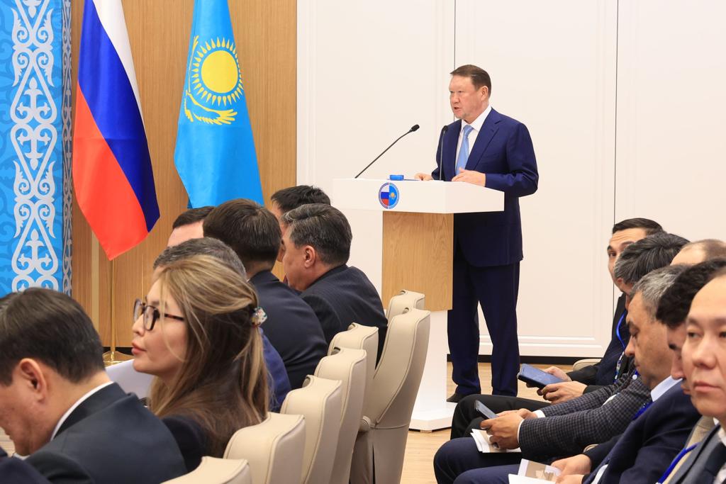 Akim of Kostanay region Kumar Aksakalov welcomed the participants of the 19th Forum of Interregional Cooperation of Kazakhstan and Russia.