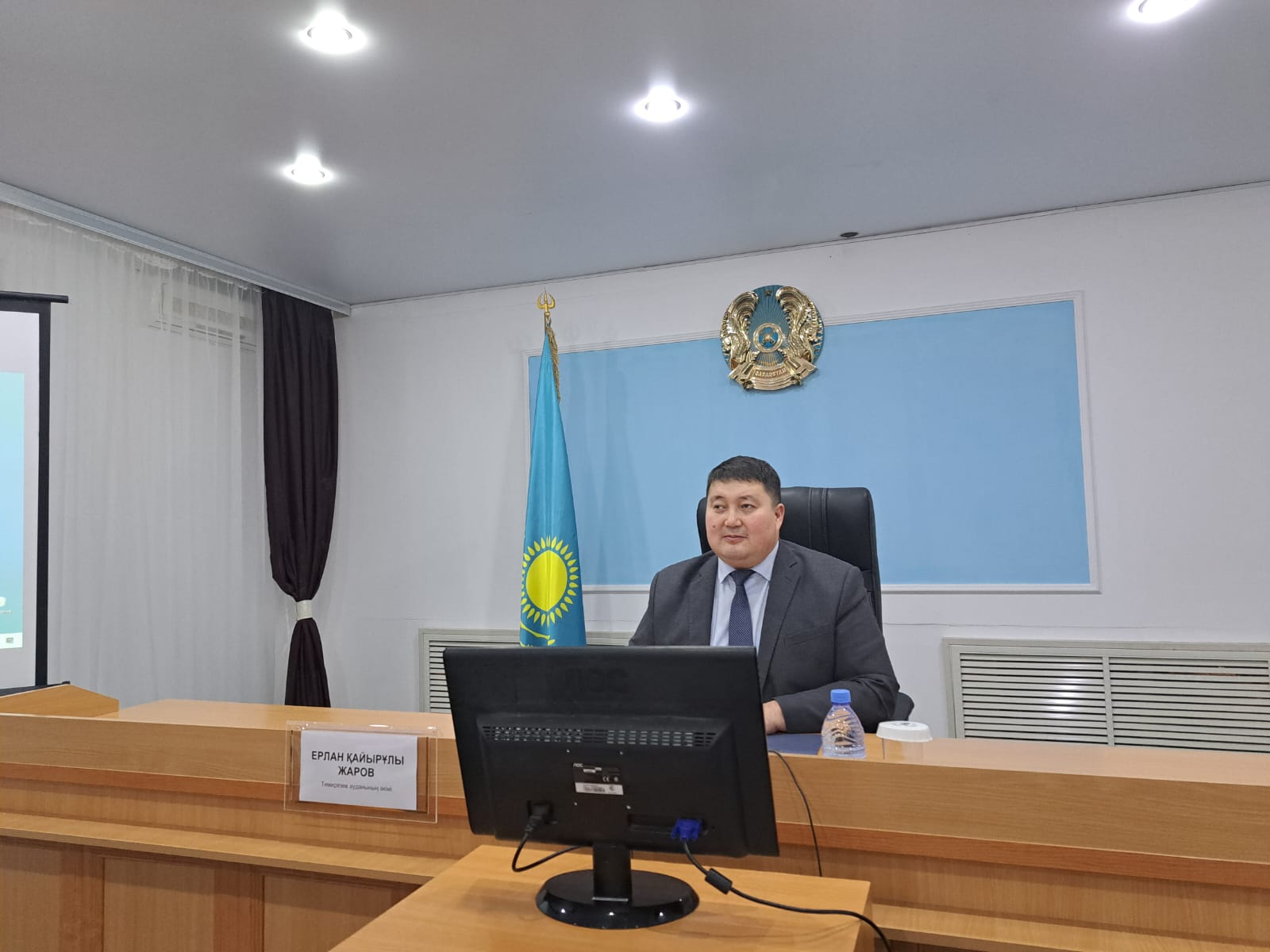Аким района провел заседание акимата
