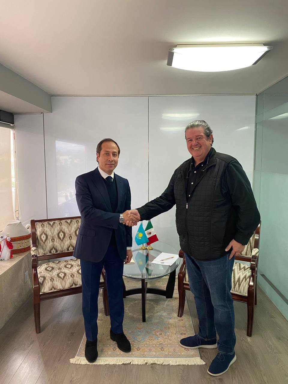 Reunión con el Cónsul Honorario de Kazajstán en Guadalajara