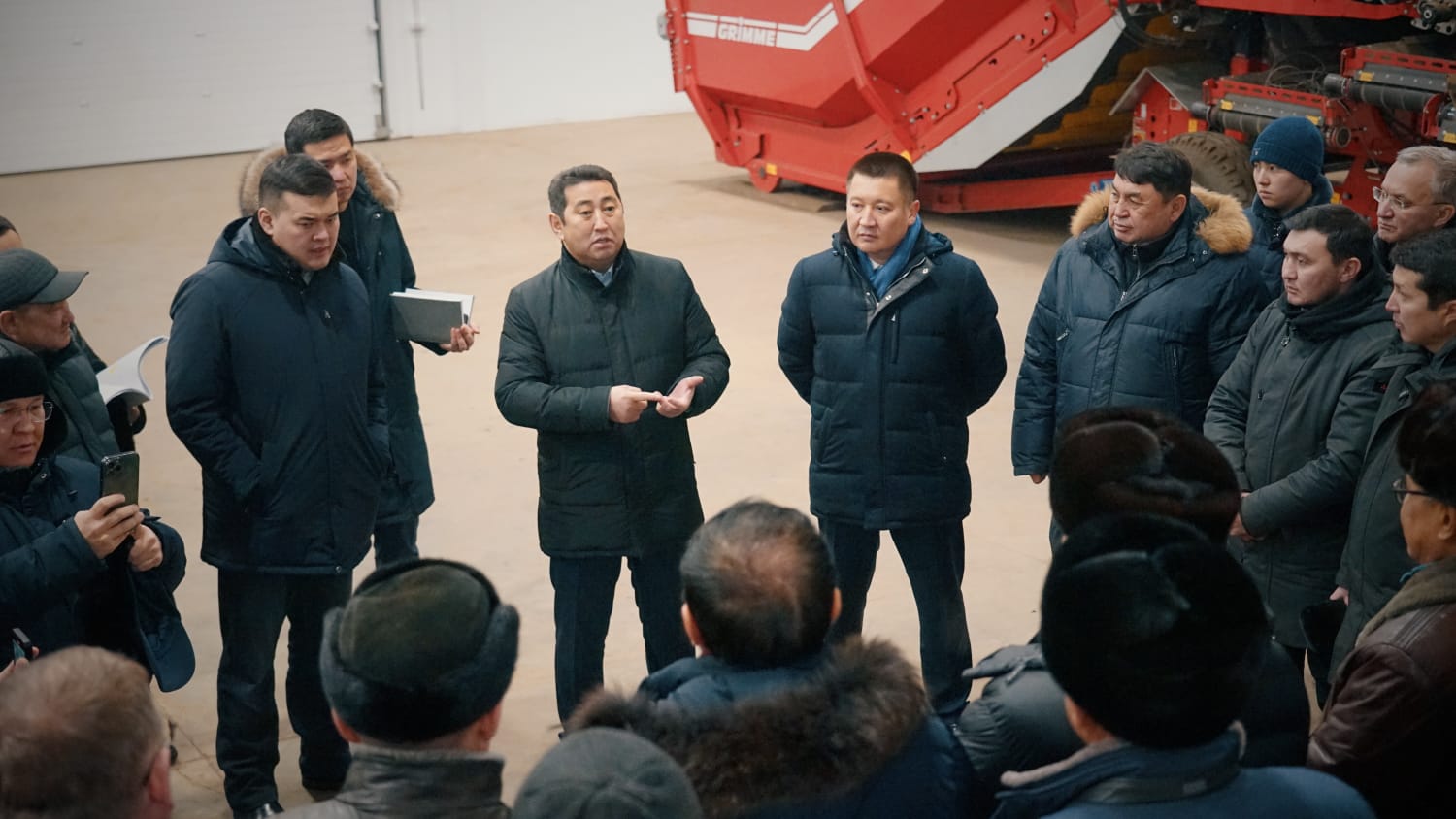 Айдарбек Сапаров павлодарлық фермерлерге мемлекеттік қолдау шараларын түсіндірді