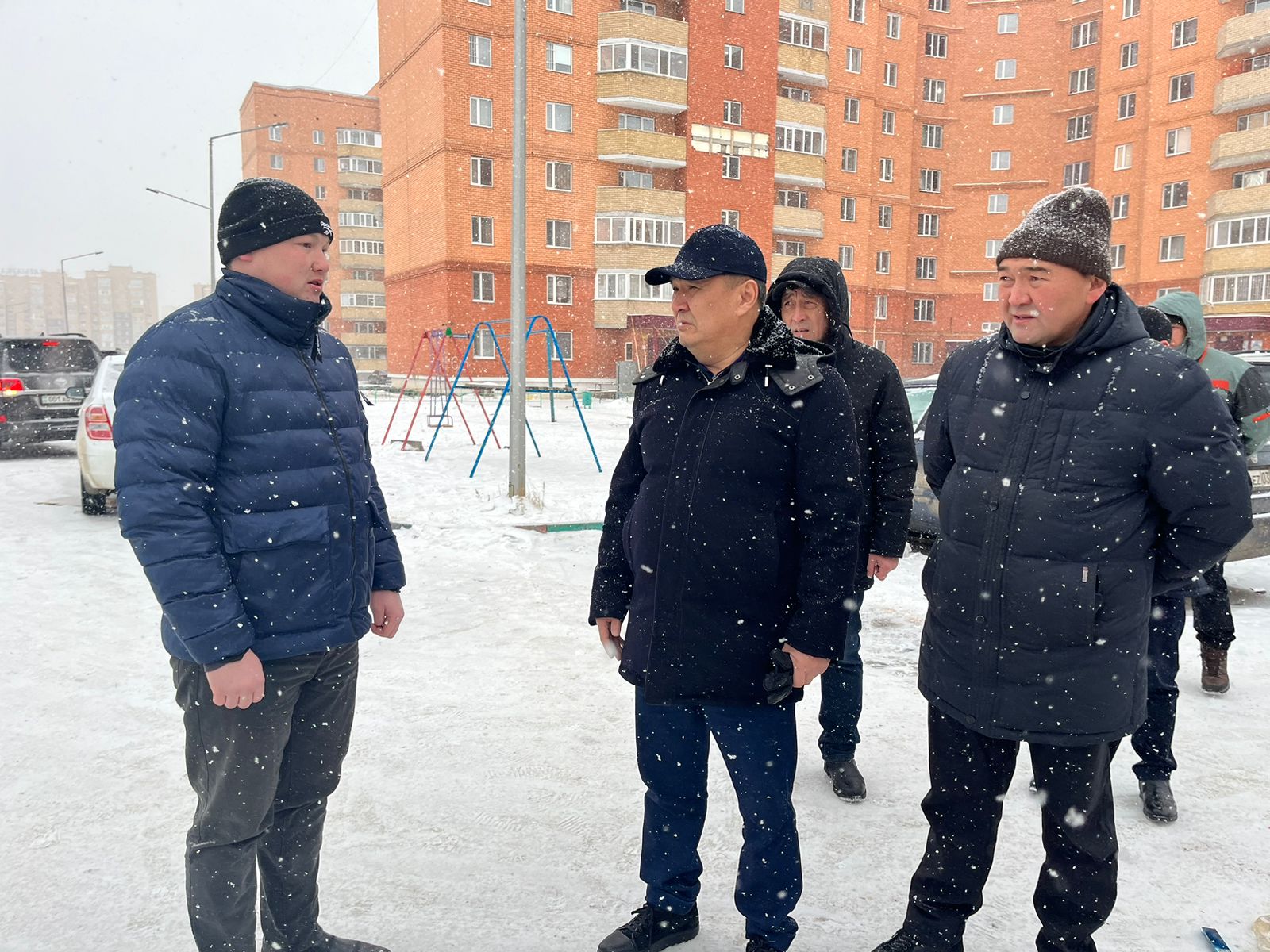 "Ничего лишнего от коммунальных служб мы не требуем" - аким области об уборке мусора в Кокшетау