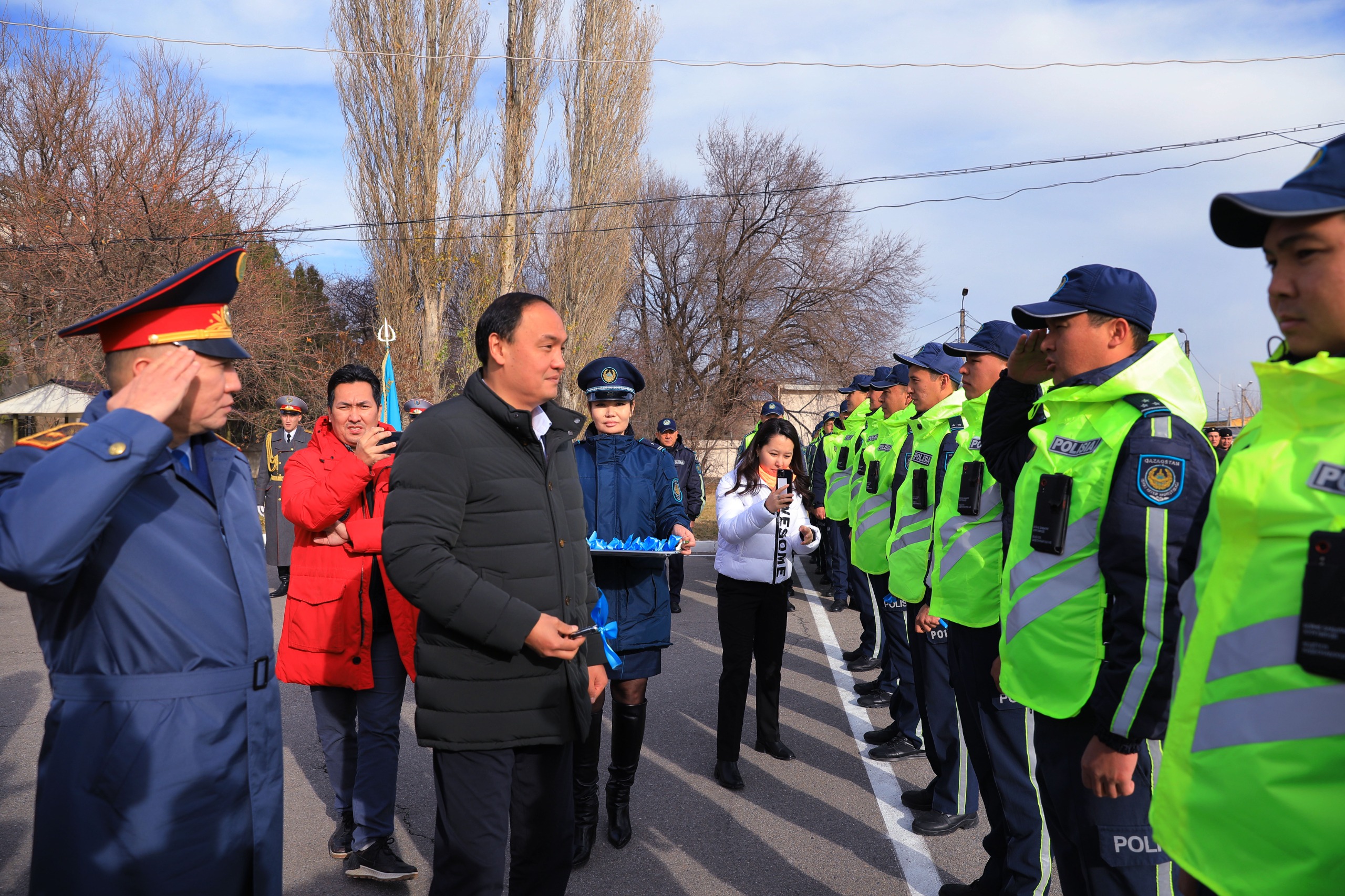 Жамбылские полицейские первыми  в стране получили электромобили отечественного производства