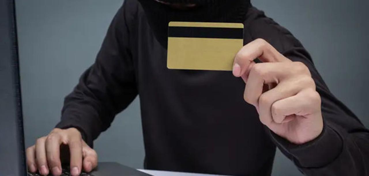 Мультфильмдер бассейндегі секс