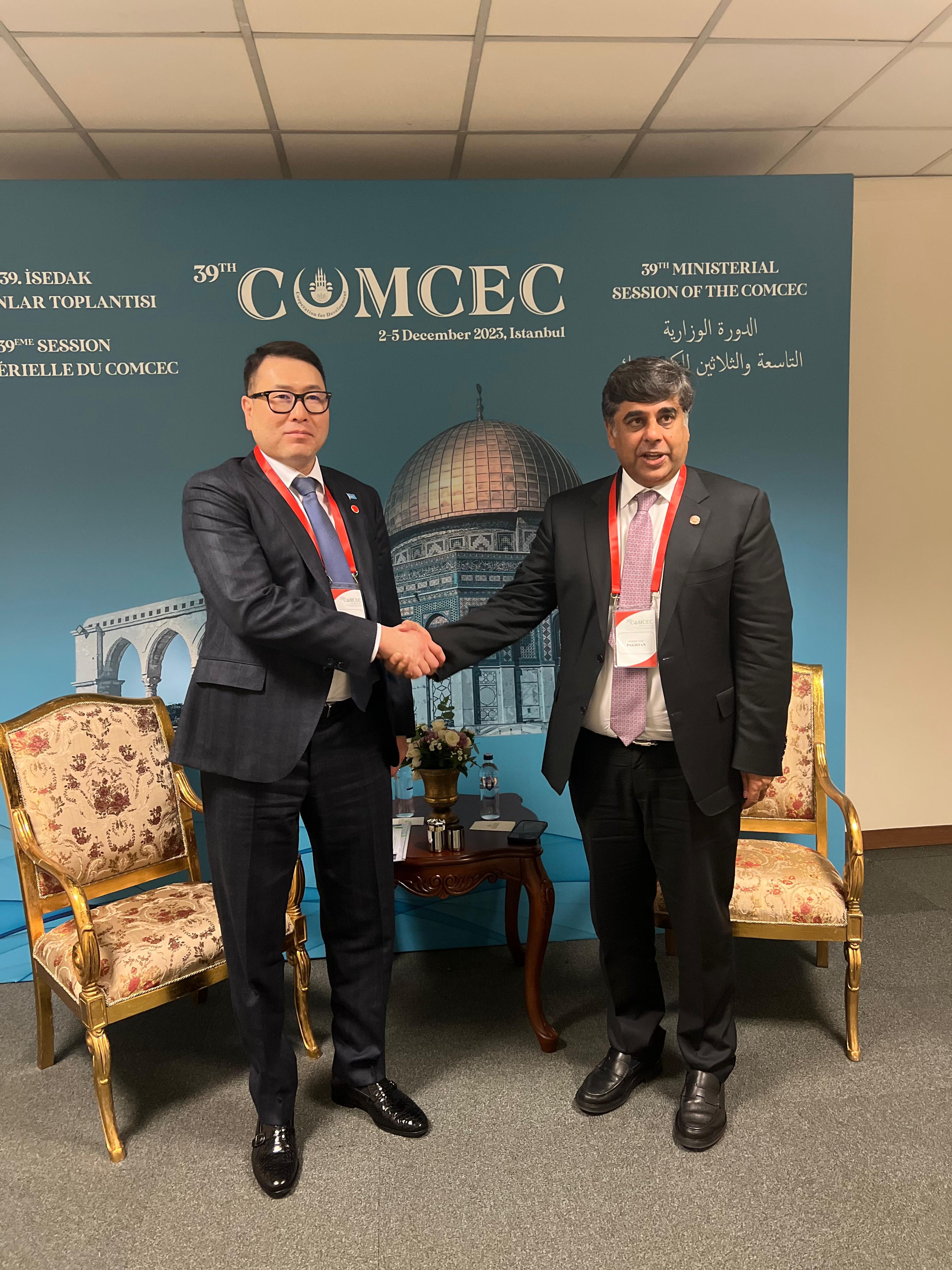 Kazakhstan and Pakistan discussed cooperation in the transport and logistics sector