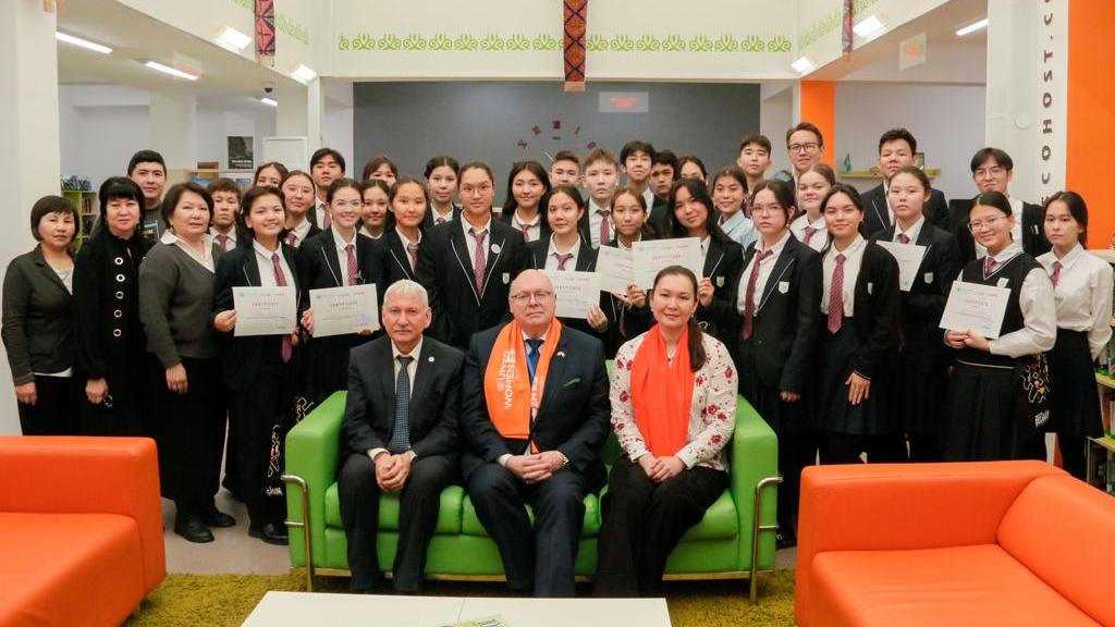 Учащиеся карагандинской NIS встретились с послом Бельгии в Казахстане