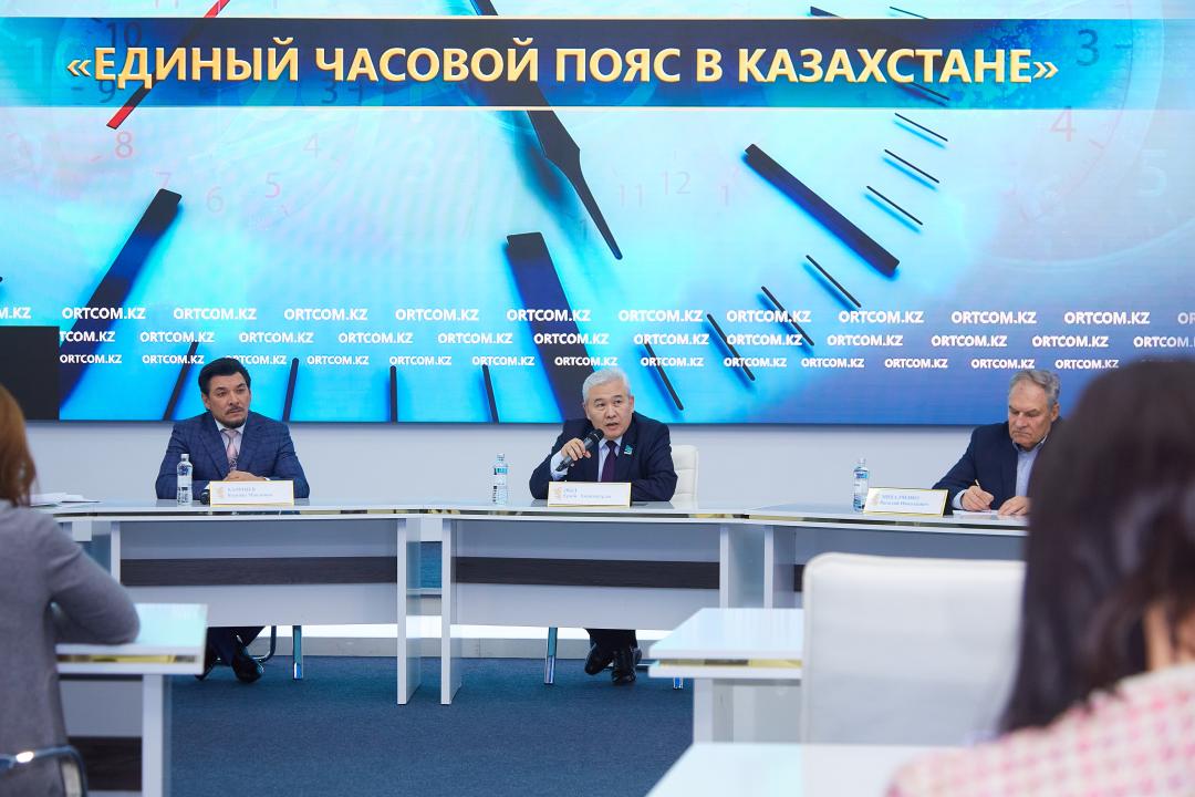 переводится ли время на телефоне в казахстане