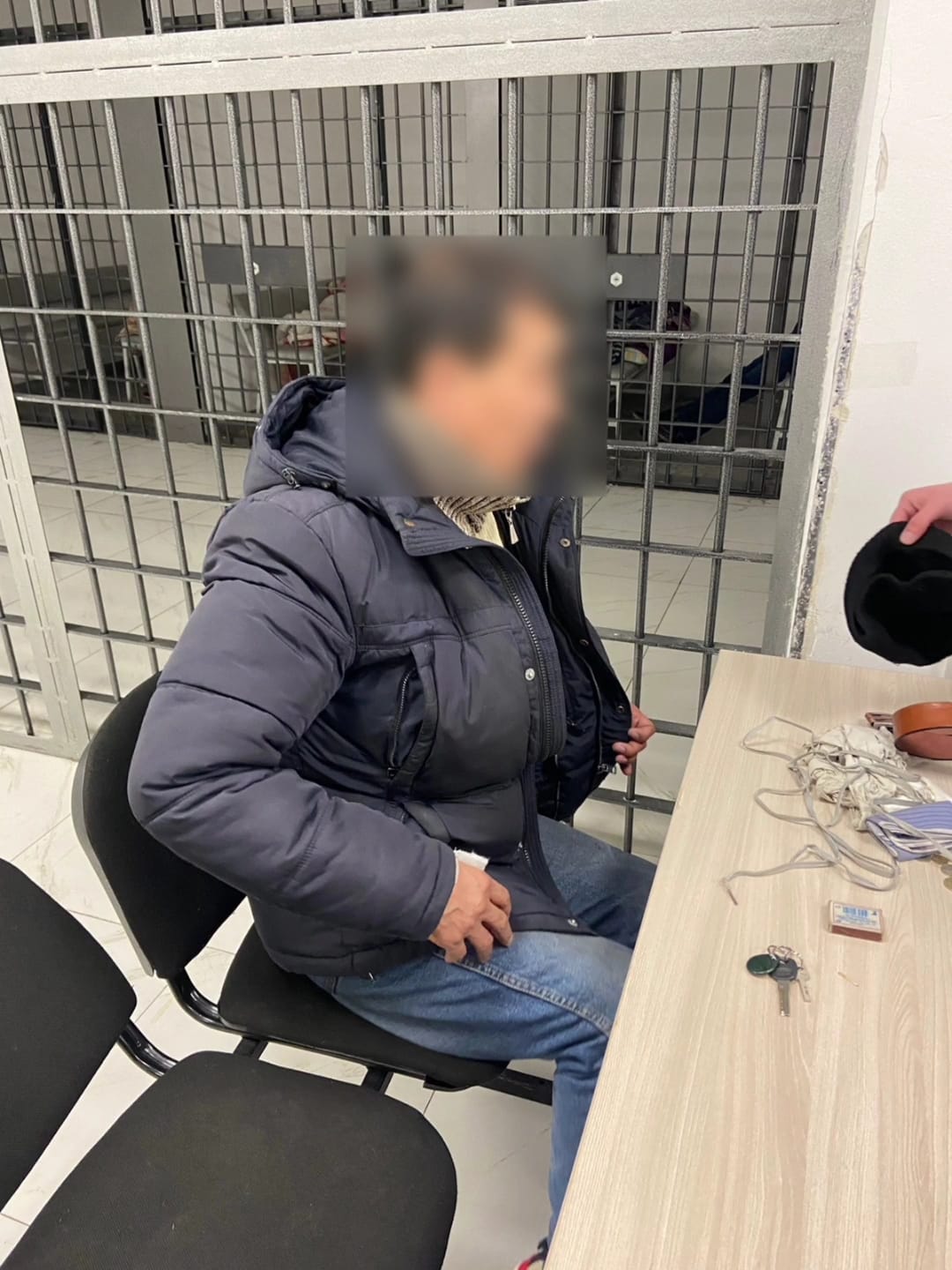 Қоғамдық көлік жүргізушісі автобусты жүргізу кезінде видеоны көргені үшін жауапкершілікке тартылды