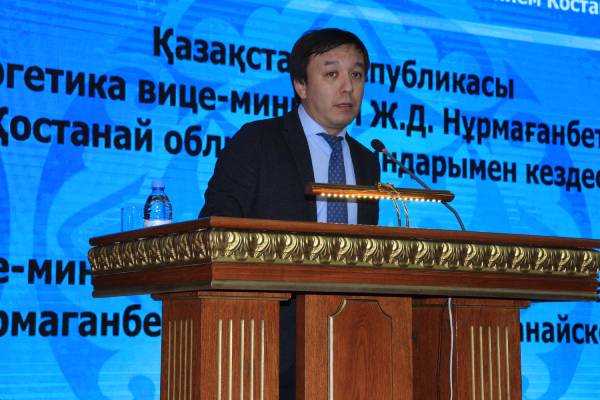 Меры по снижению числа коммунальных аварий прокомментировал вице-министр энергетики на встрече с костанайцами