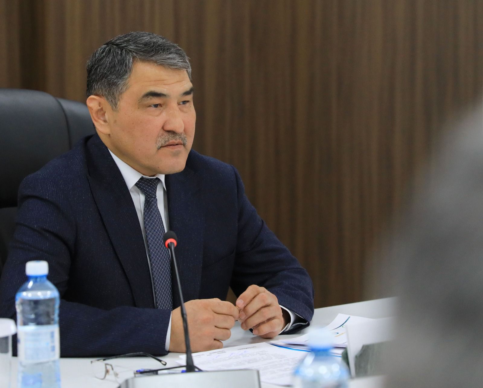 Нұржан Нұржігітов: Мемлекеттік қызметшілер заң мен тәртіпті алдымен өздері сақтауы керек