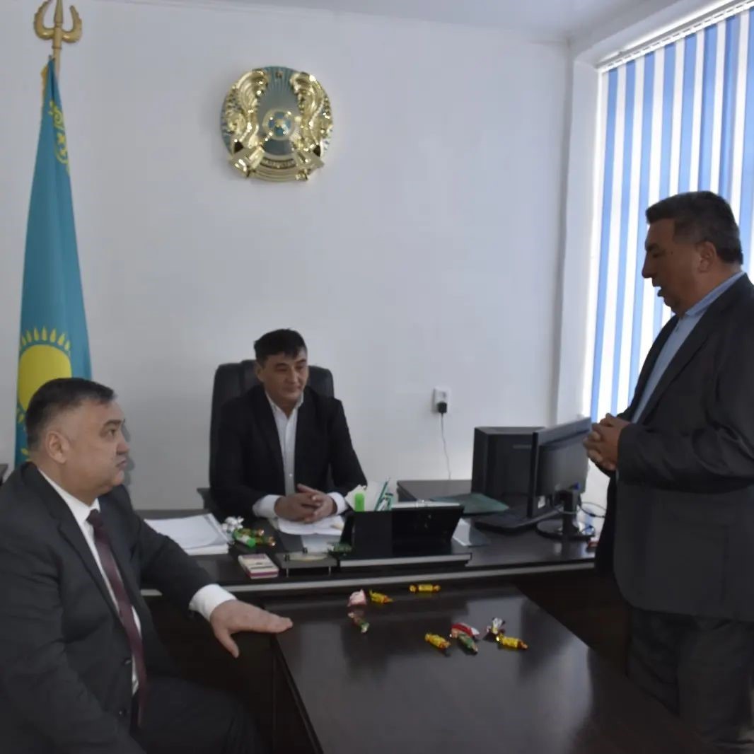 Жаңа әкімге сәттілік тілейміз