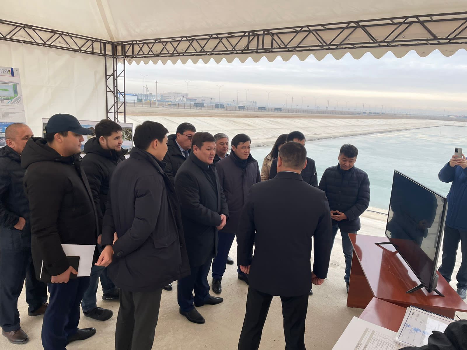 During the visit to the Turkestan region, the Minister of Culture and Sports of the Republic of Kazakhstan Askhat Oralov got acquainted with the construction of the object "Construction of a rowing canal with a sports complex in the city of Turkestan".