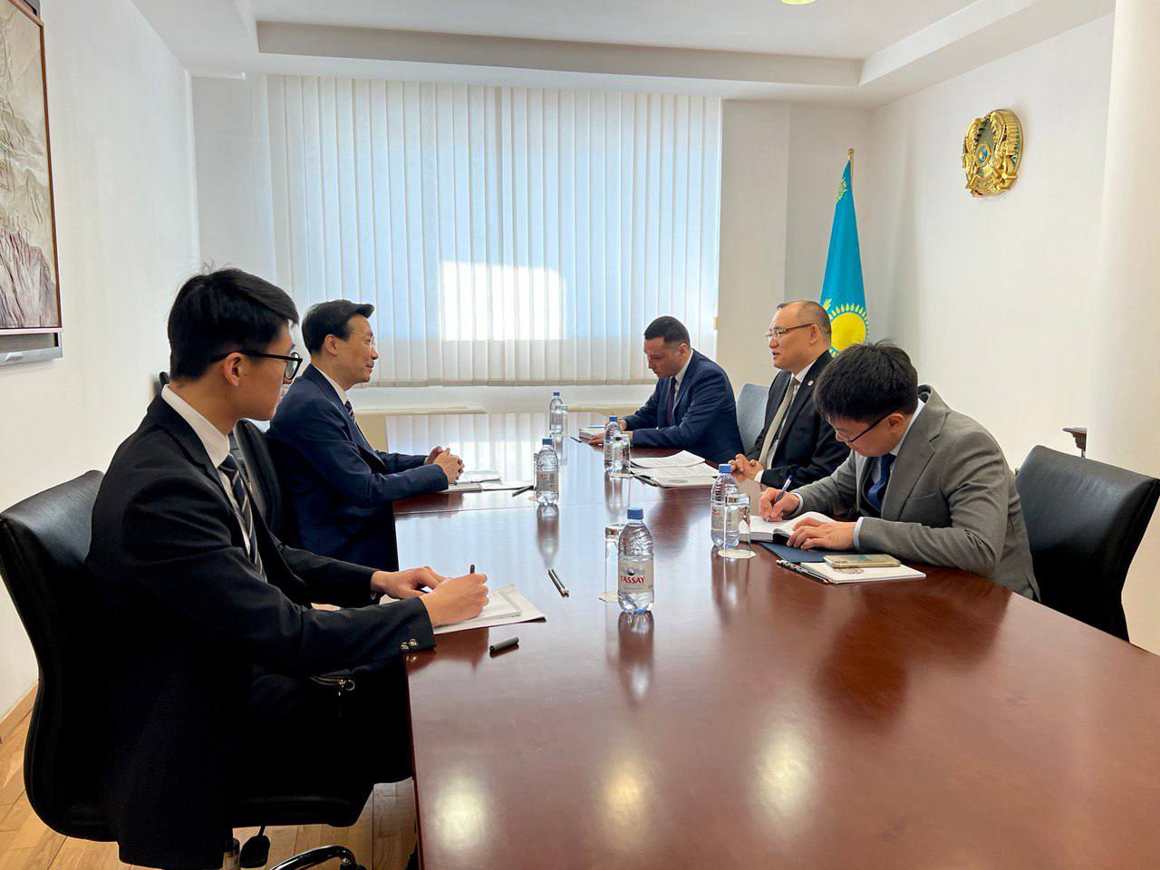Вопросы двустороннего сотрудничества  Казахстана и Китая обсуждены в МИД РК