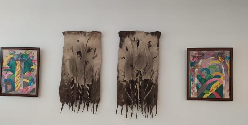 Жалаңаш мәскеулік жезөкшелердің жалаңаш суреттері Порно әйел күйеуін құшақтайды