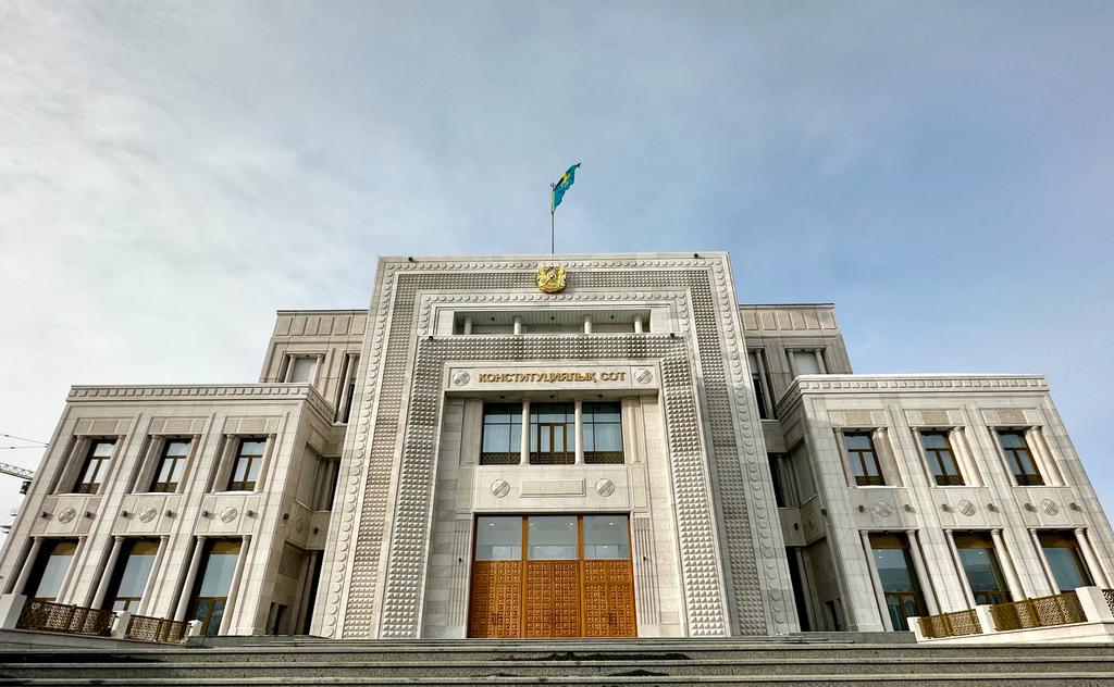 Информация по обращениям в КС