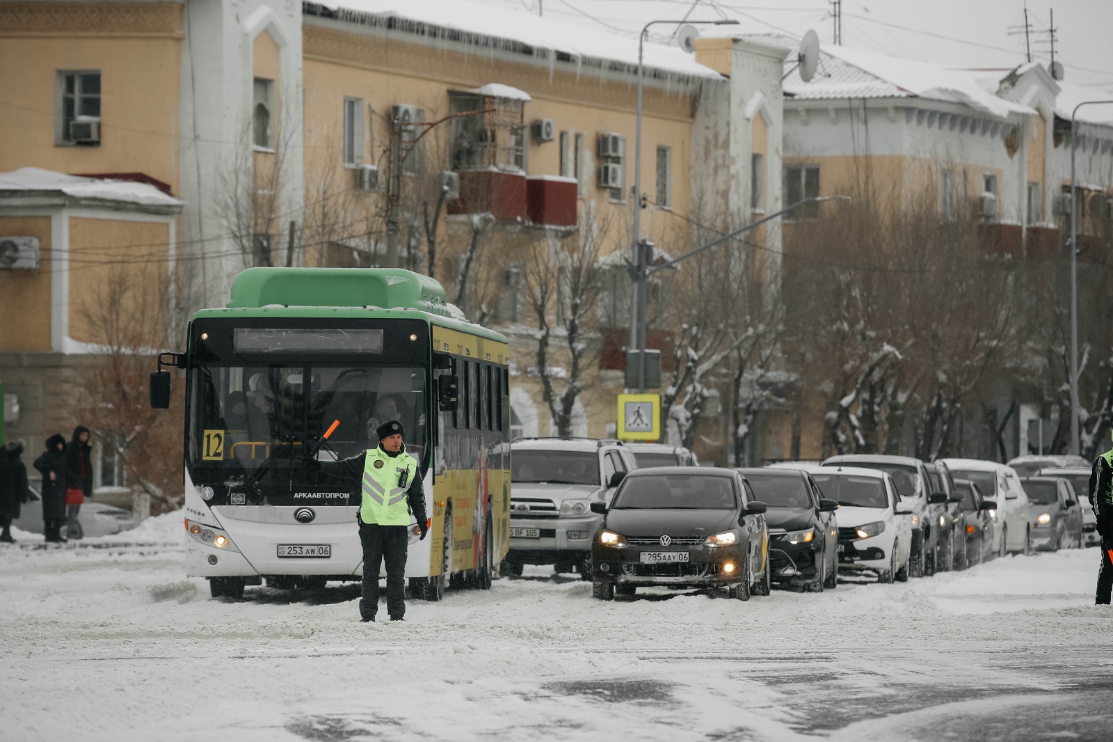 Атырауда қала маңындағы бес бағыт бойынша автобустың қозғалысы уақытша тоқтатылды