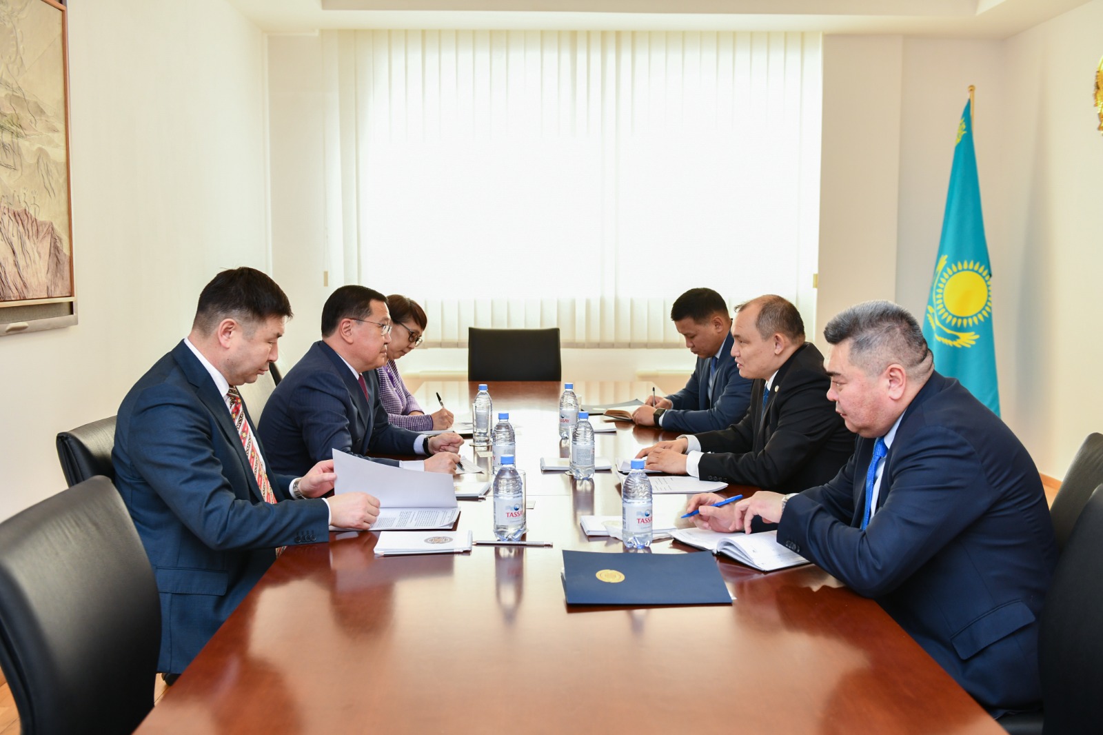 Вопросы казахстанско-монгольского сотрудничества обсудили в Астане