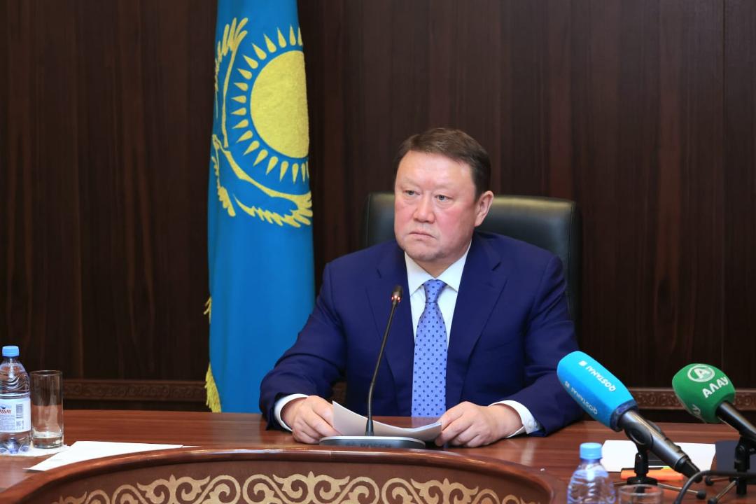 Today, a board on the development of highways and transport infrastructure was held under the chairmanship of Akim of Kostanay region K.Aksakalov.