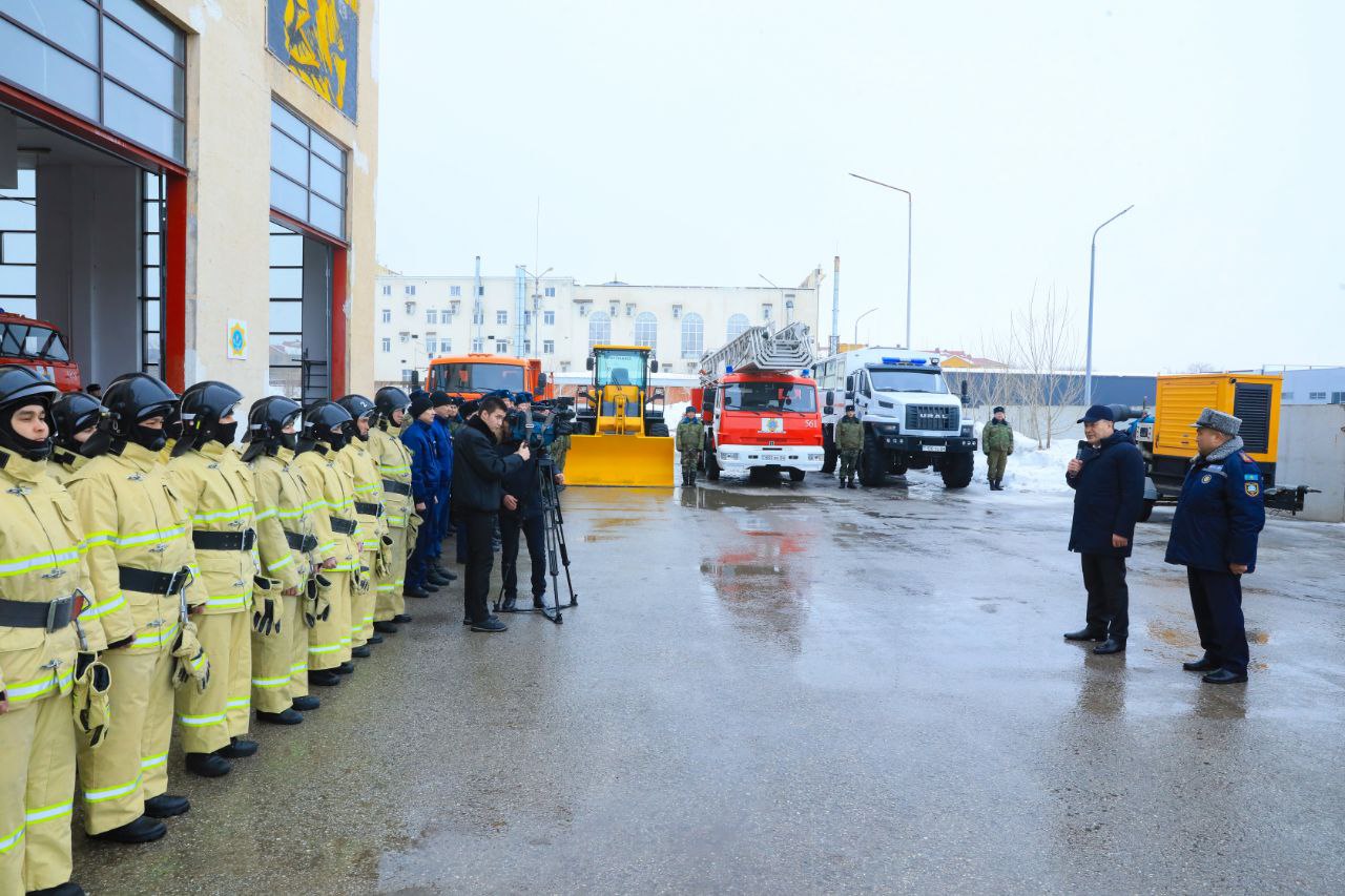Алғыс айту күні Ералы Тоғжанов өрт сөндірушілерге ерен еңбектері үшін алғысын білдірді