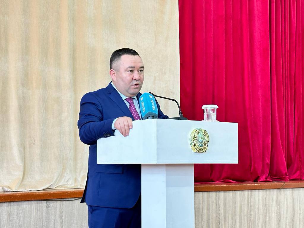 Аким Семея Нурбол Нурсагатов провел отчетную встречу с жителями районов Таткрай, Казкрай и Центральной части города