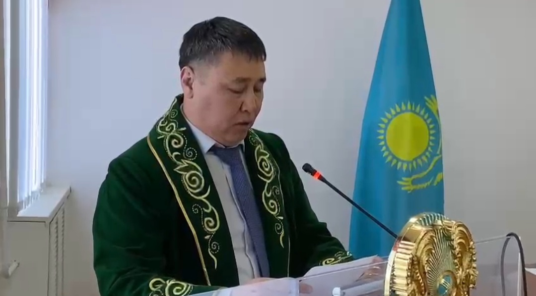 НА ОЧЕРЕДНОМ АППАРАТНОМ СОВЕЩАНИИ