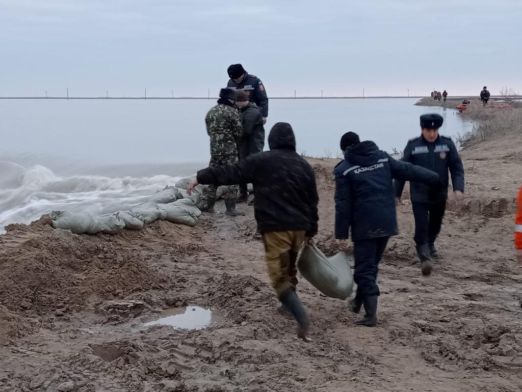 Еліміздің екі өңірінде су тасқынына қарсы жұмыстар жалғасуда