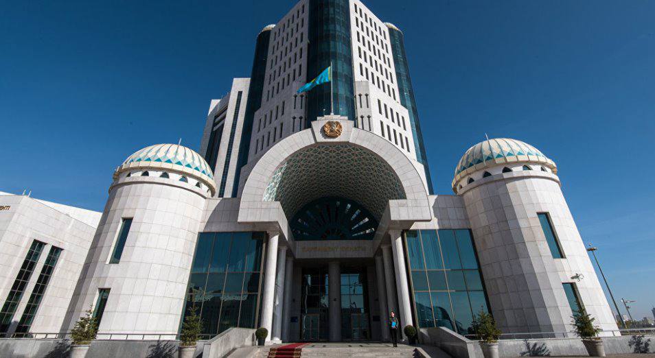 Сенат принял законопроекты об административной реформе