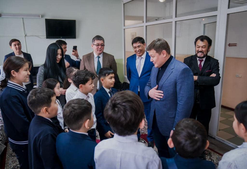 Министр культуры и спорта посетил творческие учебные заведения города Алматы