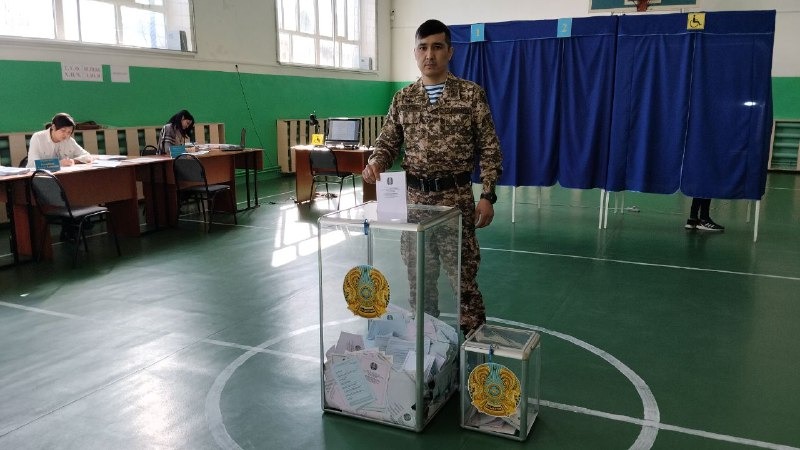 Военнослужащий-герой из Талдыкоргана  отдал свой голос на выборах