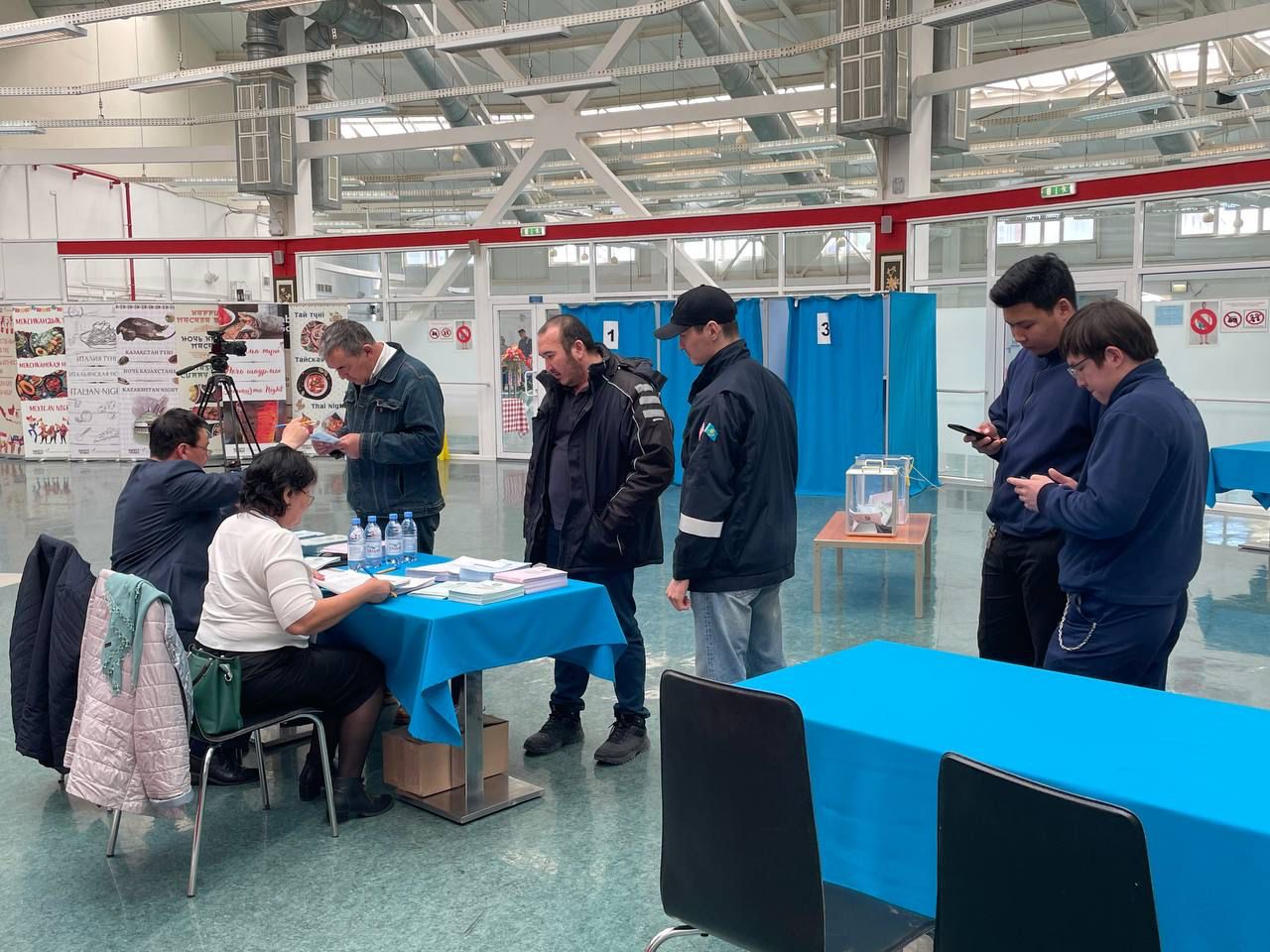 Теңіз кен орнында 15 көшпелі дауыс беру пункттері жұмыс істейді