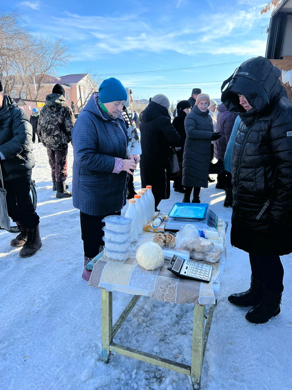 2023 жылғы 18 наурызда сағат 10:00-де Денисовка ауылының орталық базарында ауыл шаруашылығы өнімдерін сату жәрмеңкесі өтті