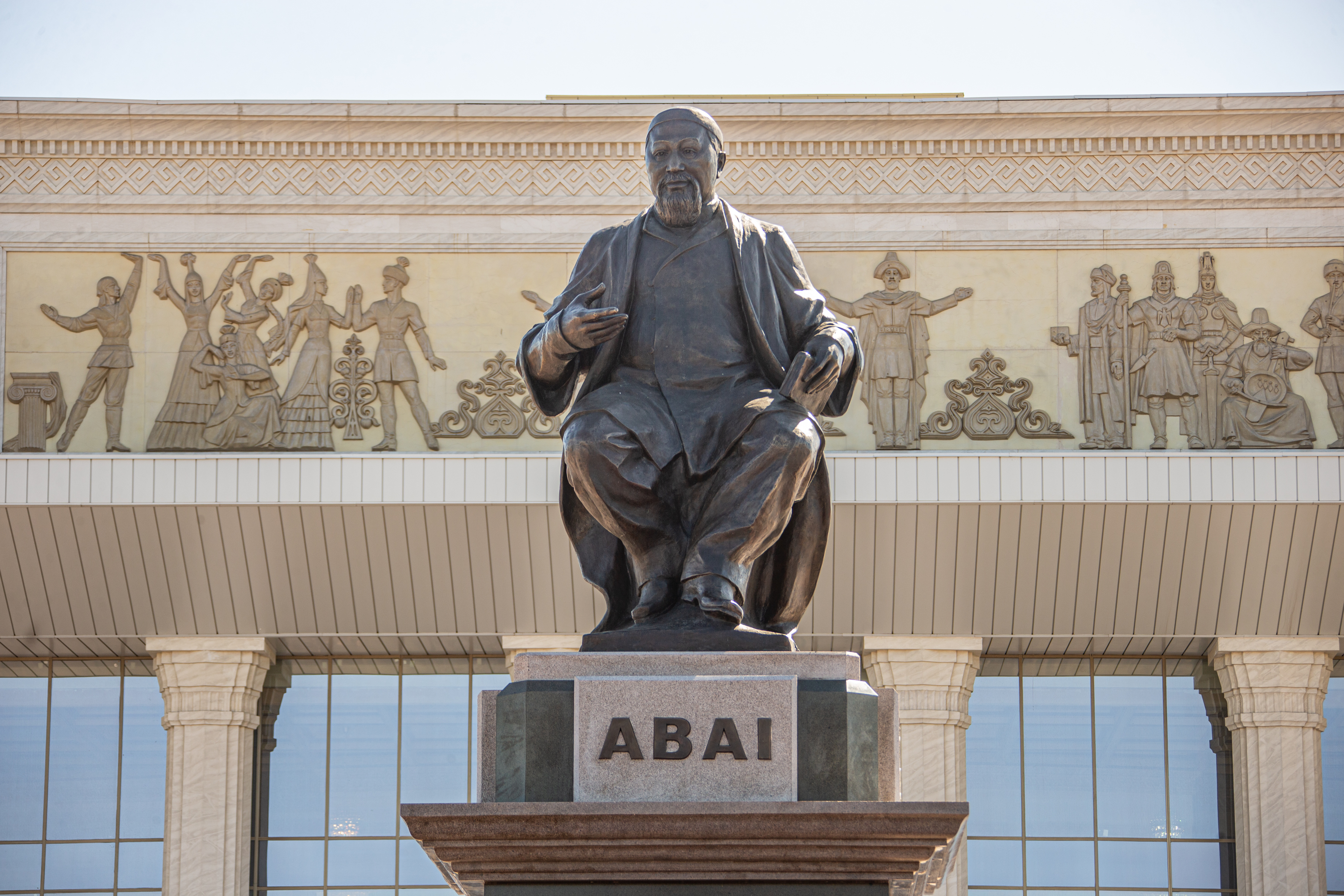 В Жетысу открыли памятник Абаю Кунанбаеву