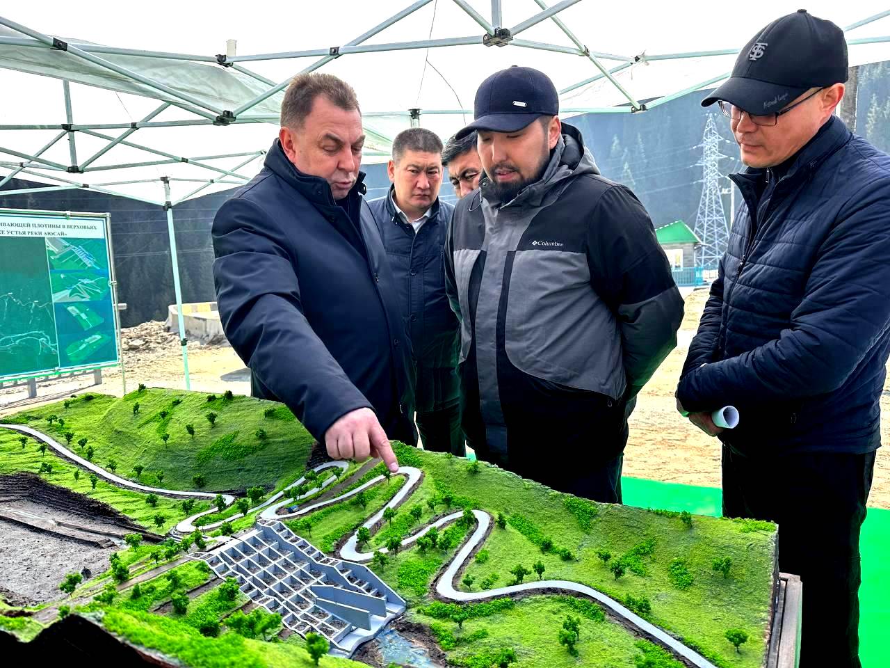 Юрий Ильин ознакомился со строительством селезадерживающей плотины в предгорьях Алматы