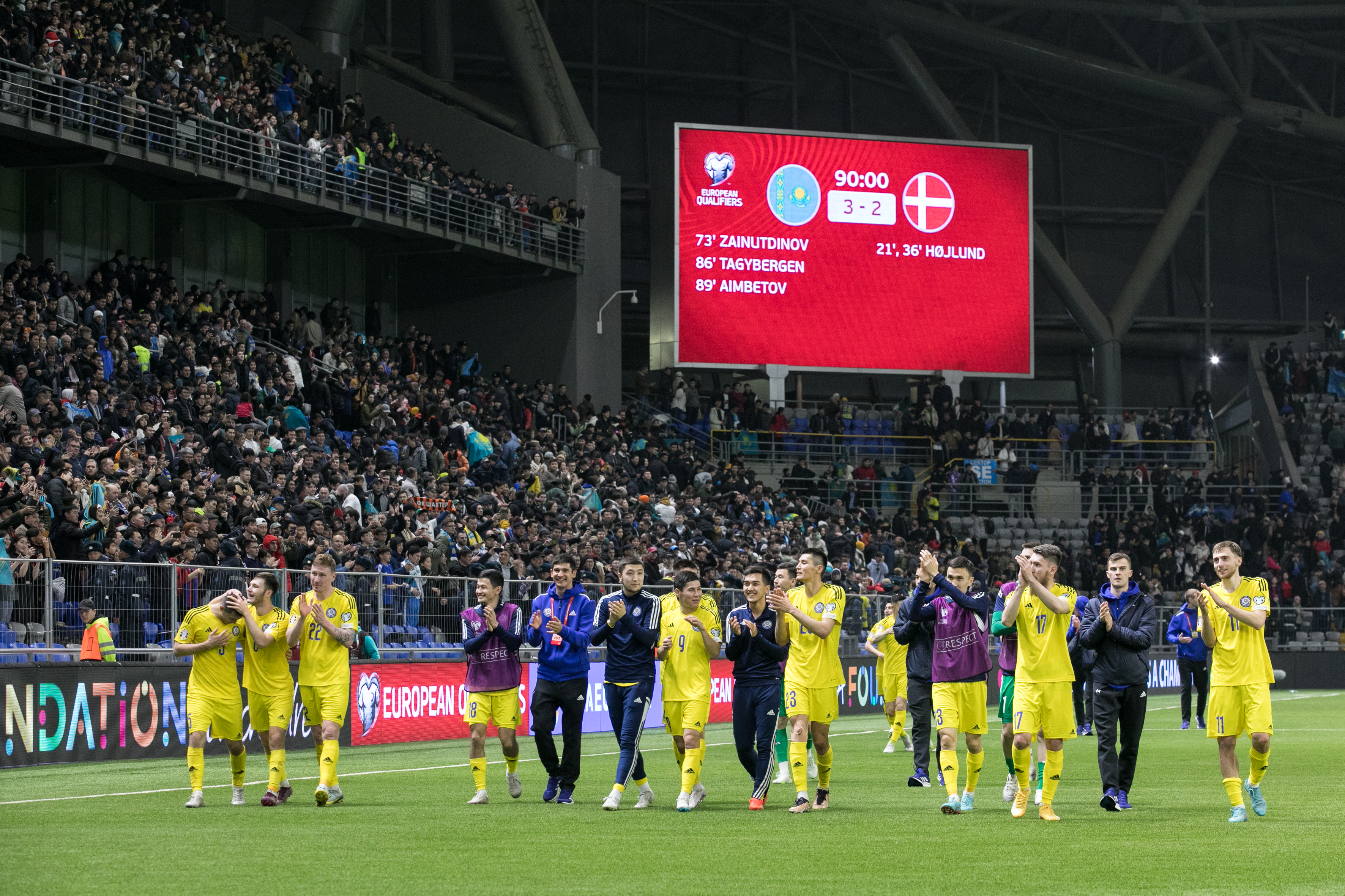 Министр культуры и спорта поздравил отечественную сборную по футболу с победой в матче Казахстан - Дания
