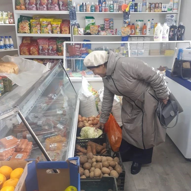 В сельском округе Кенгирбай би специально созданная рабочая группа провела очередной мониторинг цен на социально значимые продовольственные товары.