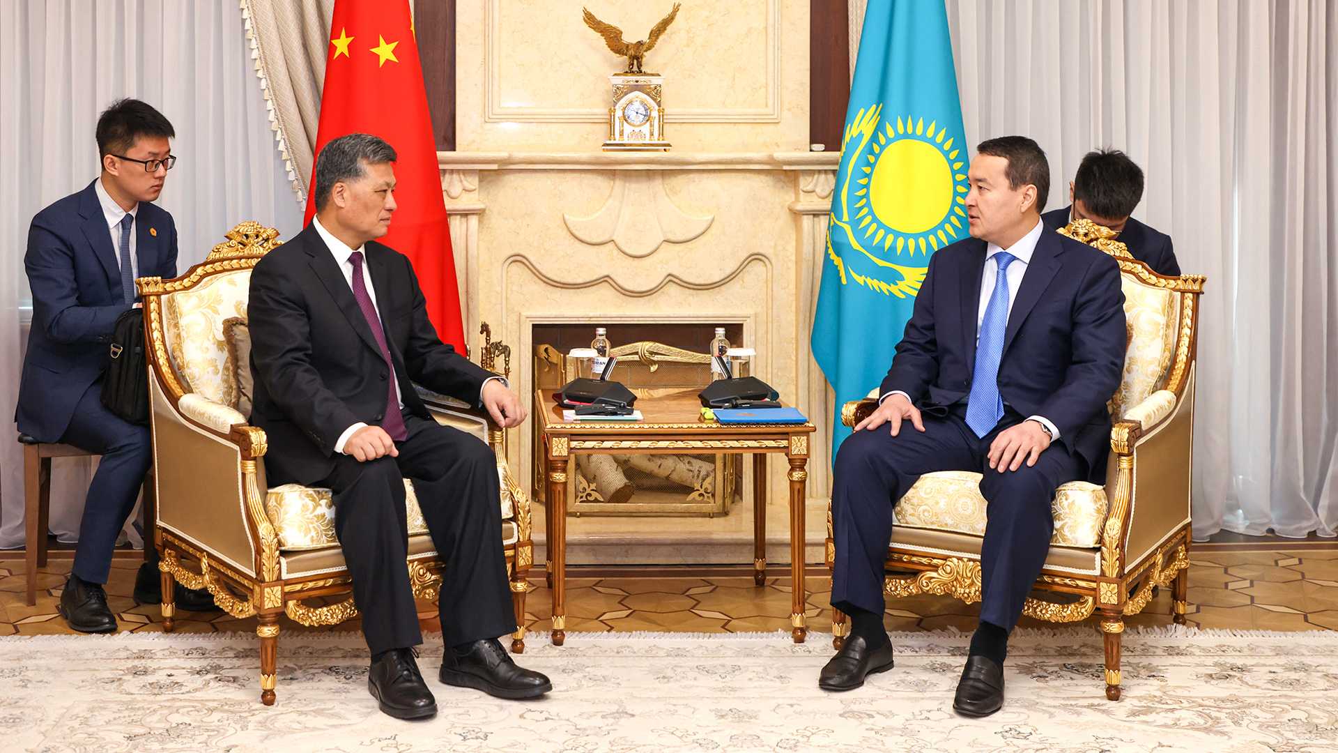 Alikhan Smailov meets with Secretary of Communist Party Committee of Xinjiang Uygur Autonomous Region of China Ma Xinzhui