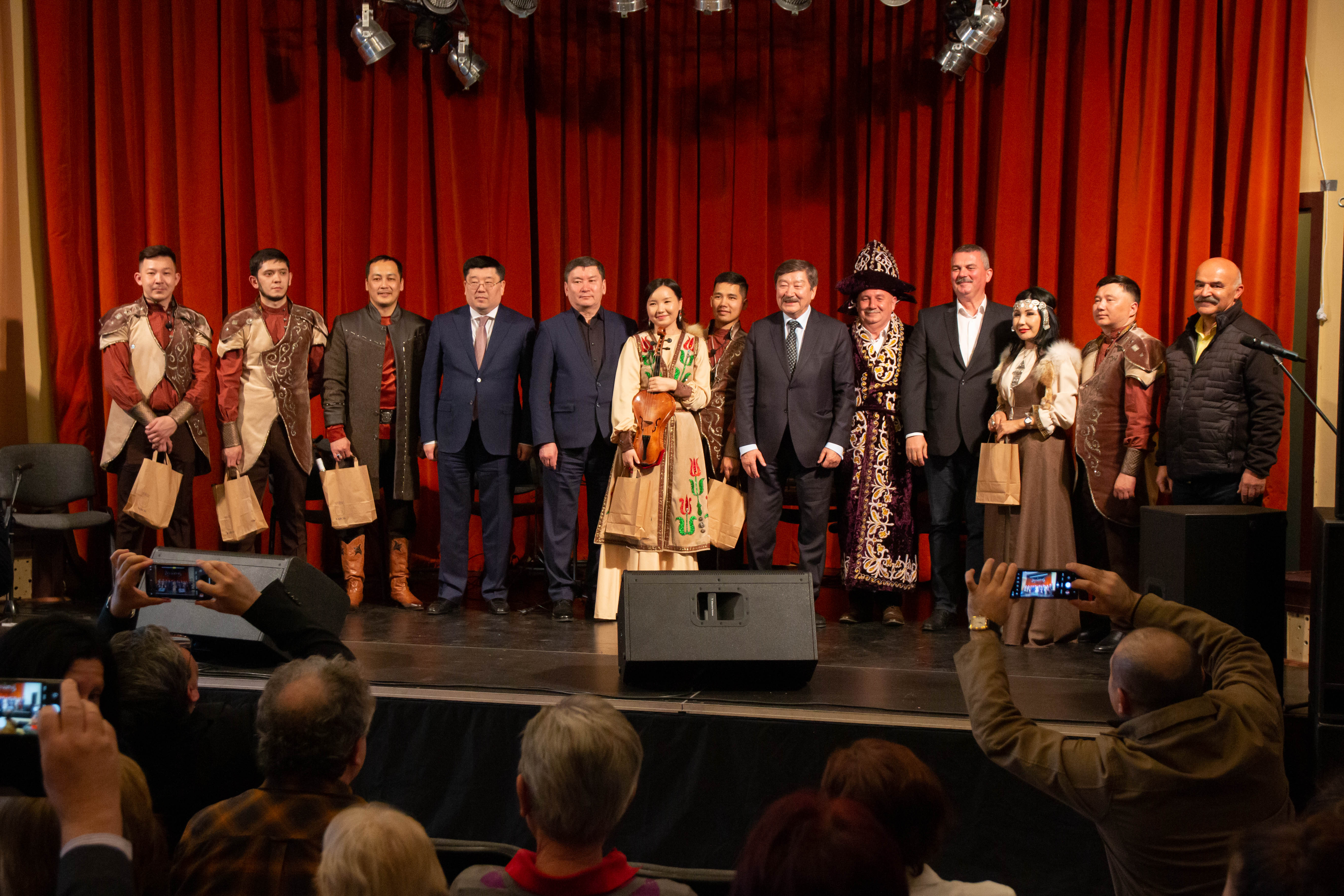 Мелодии Великой степи украсили празднование Наурыза в Венгрии