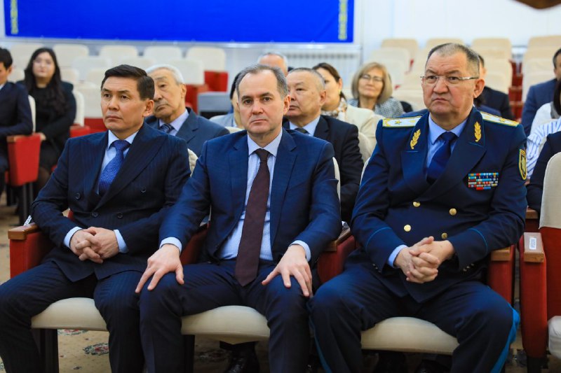 Лелик трахает украинских девственницы