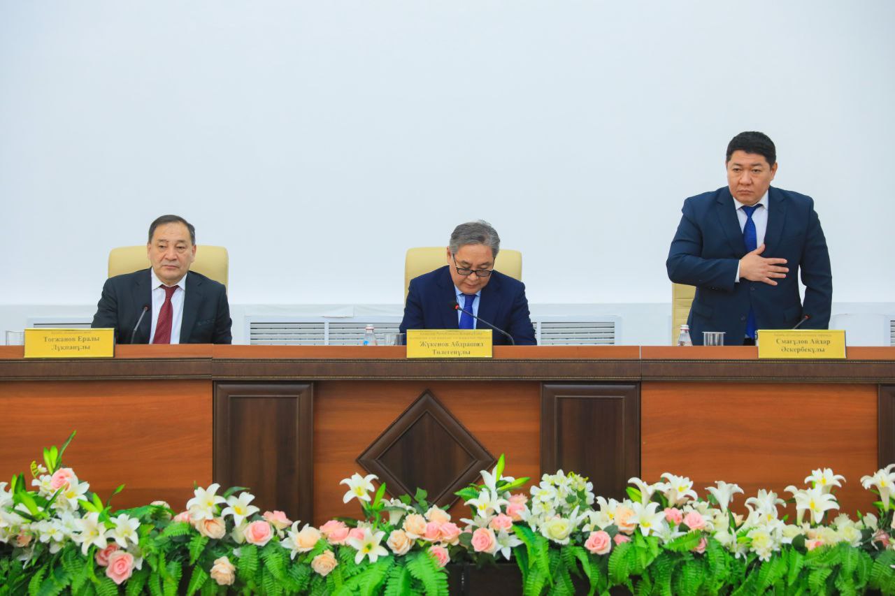 Жас аққұба сорақы Жас аққұба сорақы