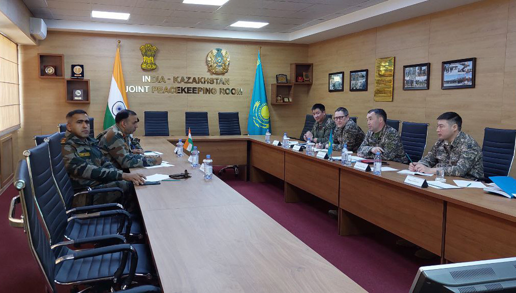 Центр миротворческих операций г. Алматы посетили военные эксперты из Индии