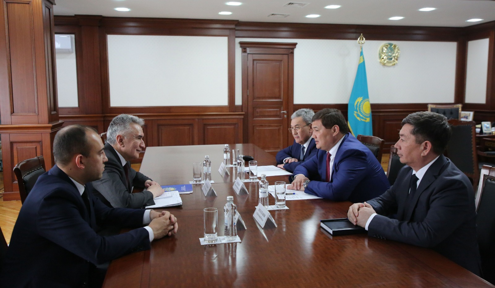 Облыс әкімі Өзбекстан Республикасының  Алматы қаласындағы Бас консулымен кездесті