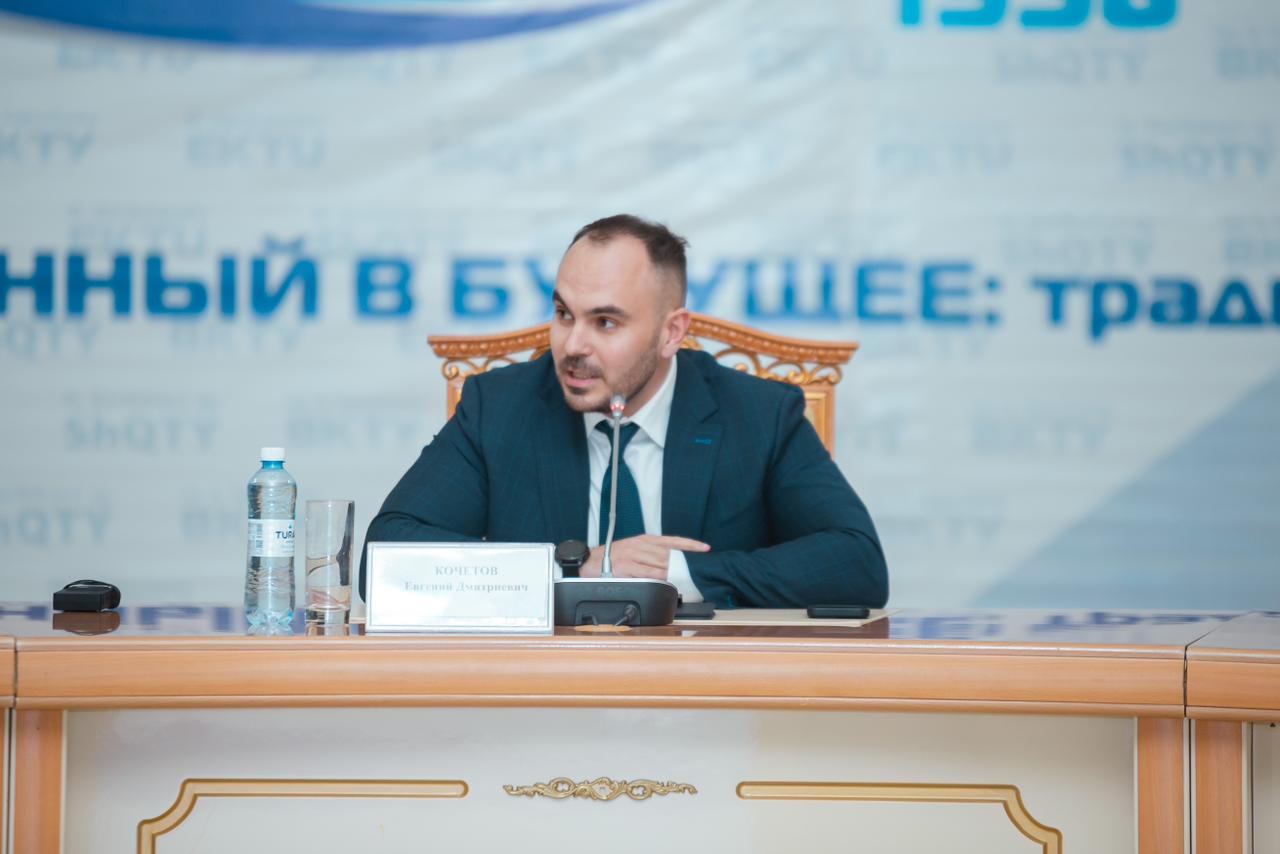 Вице-министр МИОР РК Евгений Кочетов встретился с населением ВКО