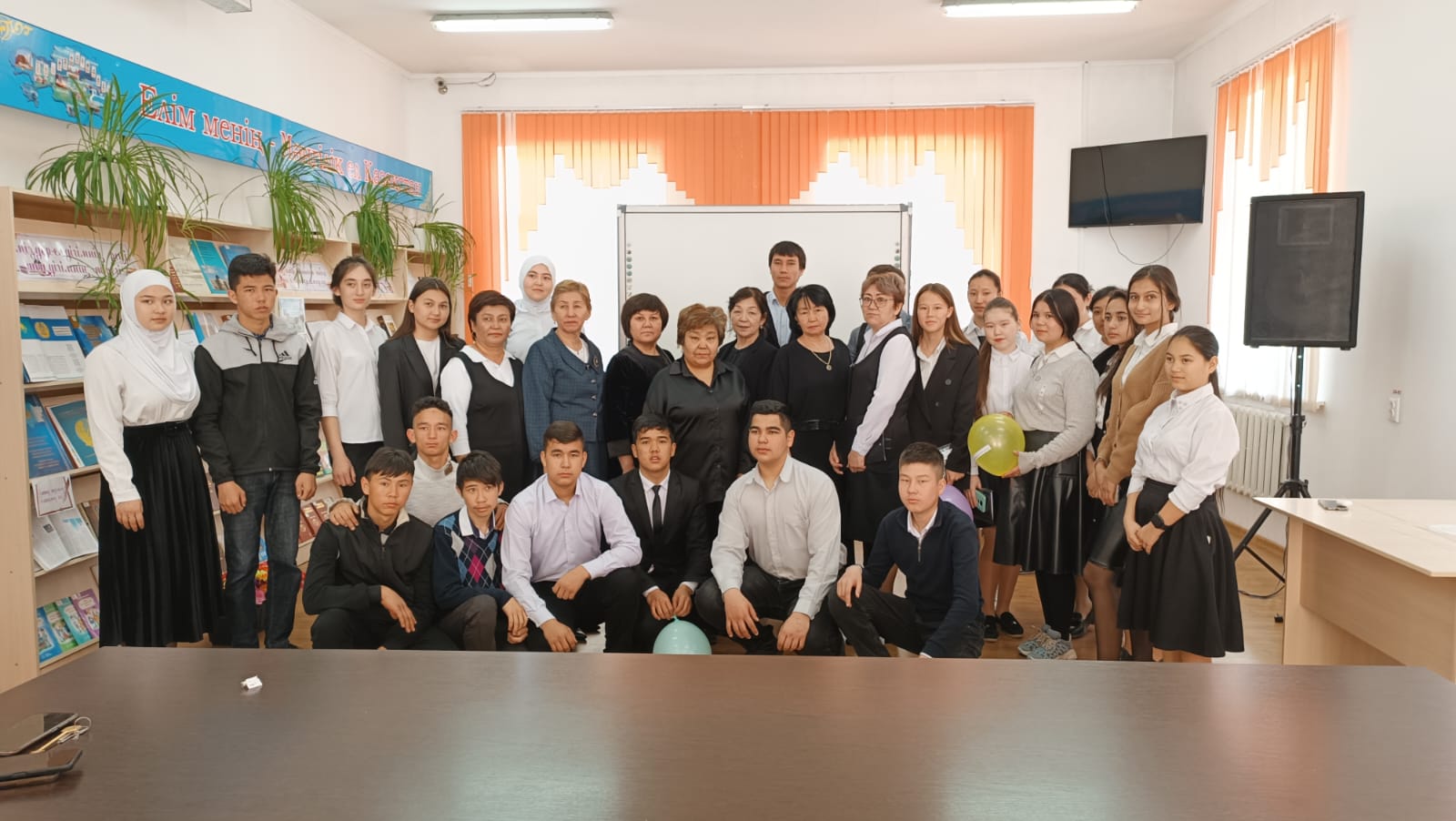 «Мен жастарға сенемін!» тақырыбында поэзиялық кеш өтті