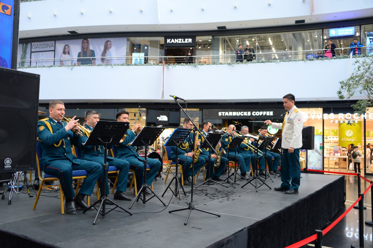 Әскери қызметшілердің мерекелік тартуы