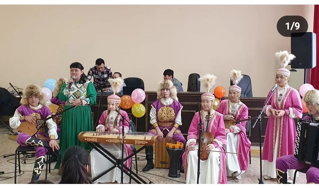 Оргазм үшін допты қытықтау бейне